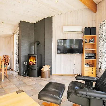 Holiday home Three-bedroom Holiday In 2 Vejers Strand