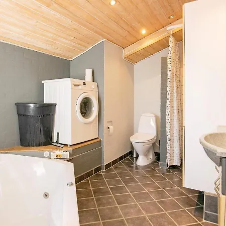 Three-bedroom Holiday In 2 Holiday home Vejers Strand